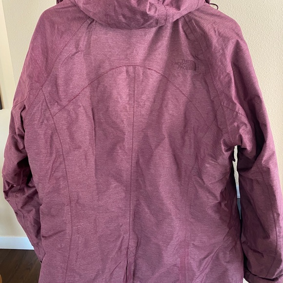 The North Face Women’s Waterproof Thermoball Triclimate Winter Jacket - Picture 4 of 12